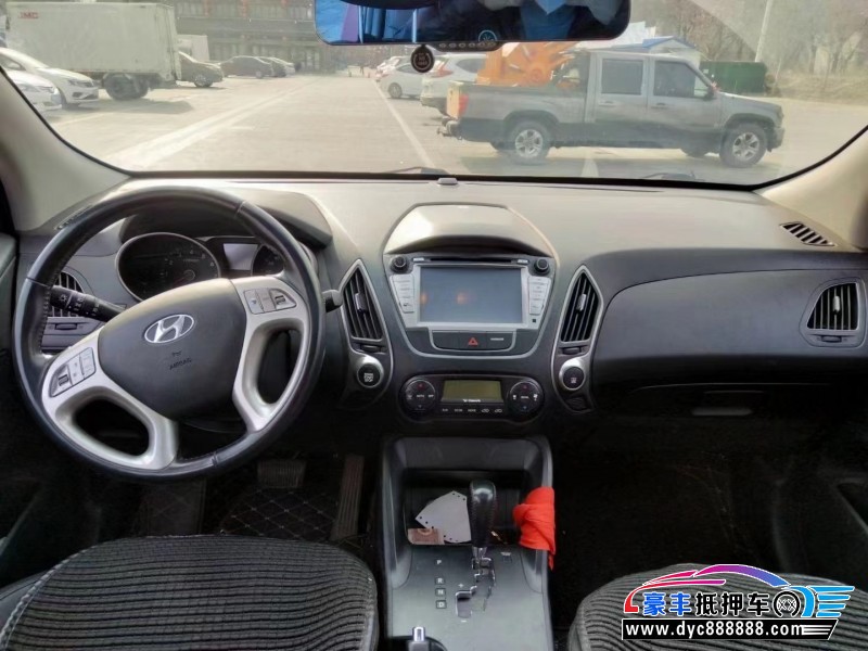 13年现代ix35SUV抵押车出售