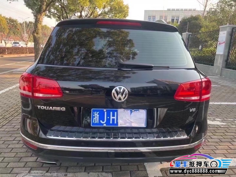 17年大众途锐轿车抵押车出售