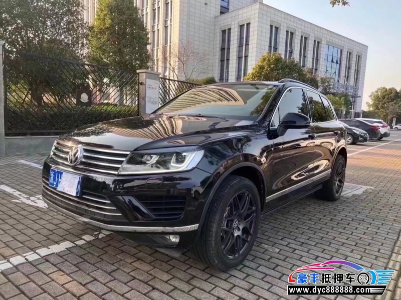 17年大众途锐轿车抵押车出售