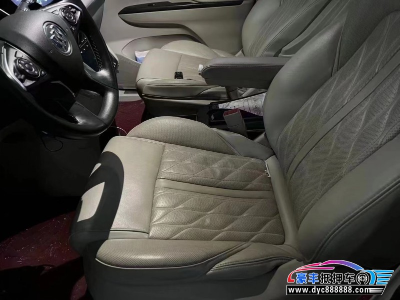 17年别克GL8MPV抵押车出售