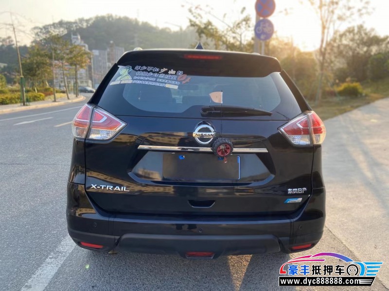 14年日产奇骏轿车抵押车出售