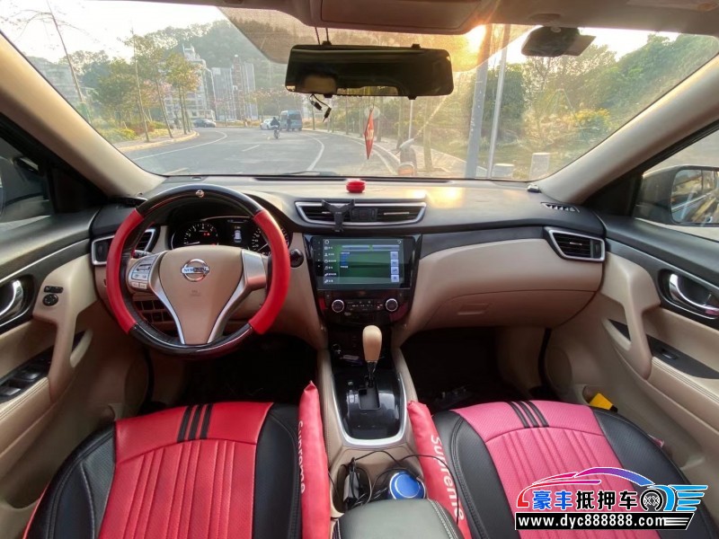 14年日产奇骏轿车抵押车出售