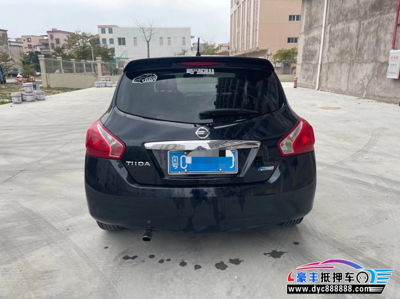 13年日产骐达轿车抵押车出售