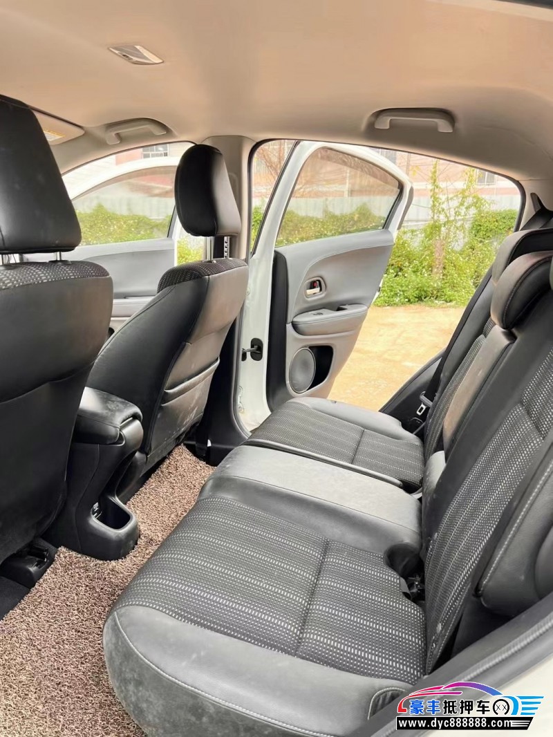 15年本田缤智轿车抵押车出售