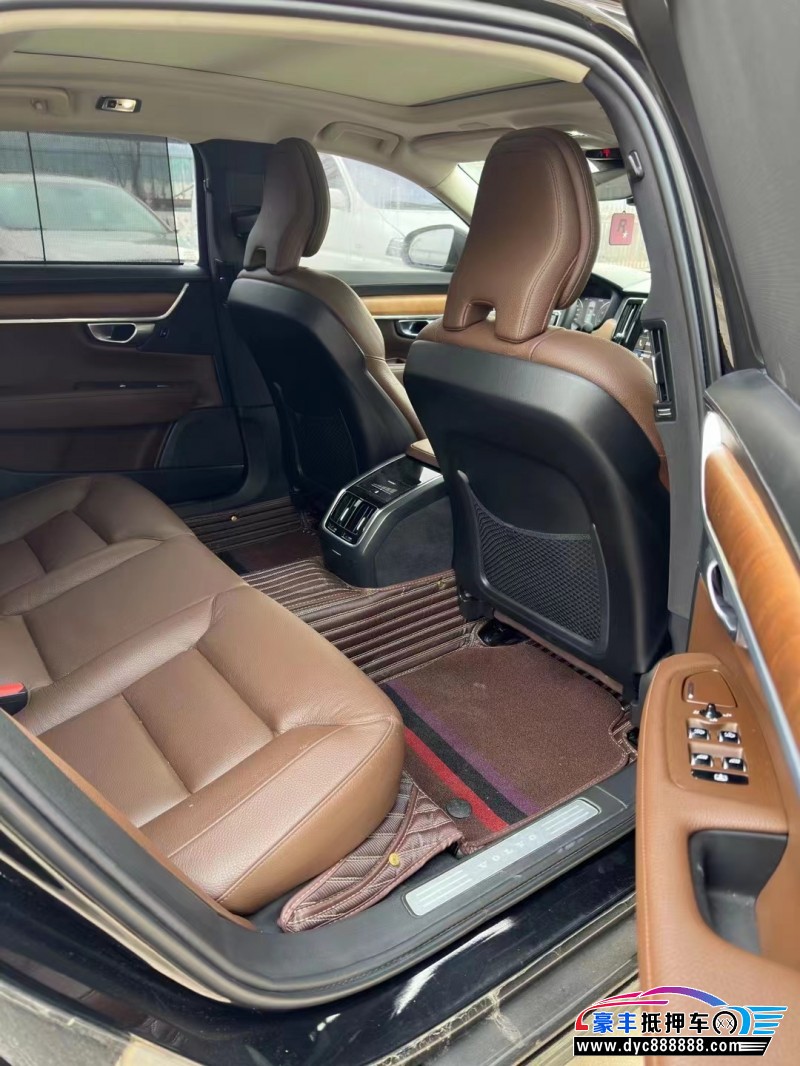 19年沃尔沃S90轿车抵押车出售