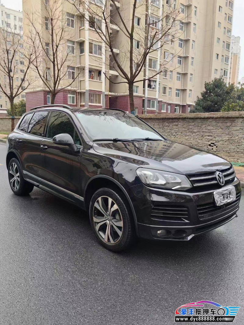 14年大众途锐轿车抵押车出售