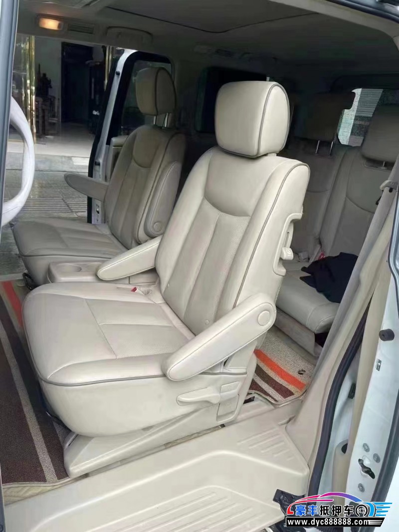 15年日产贵士轿车抵押车出售