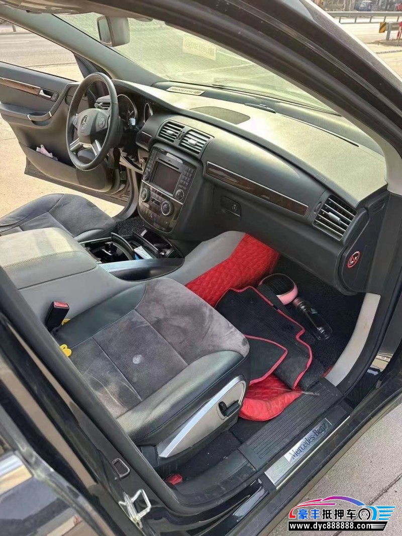 12年奔驰R轿车抵押车出售