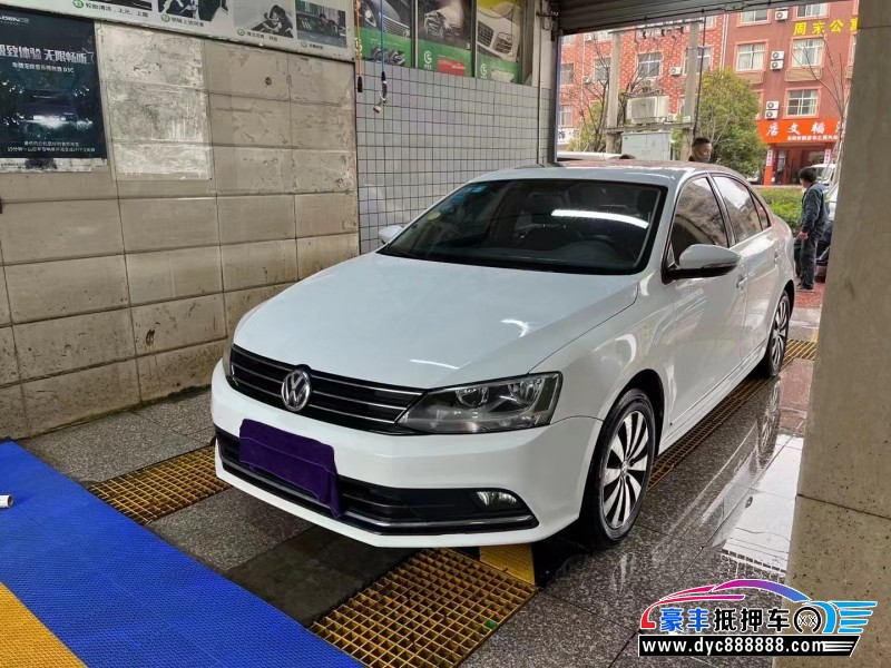 17年大众速腾轿车抵押车出售