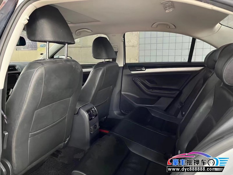 17年大众速腾轿车抵押车出售