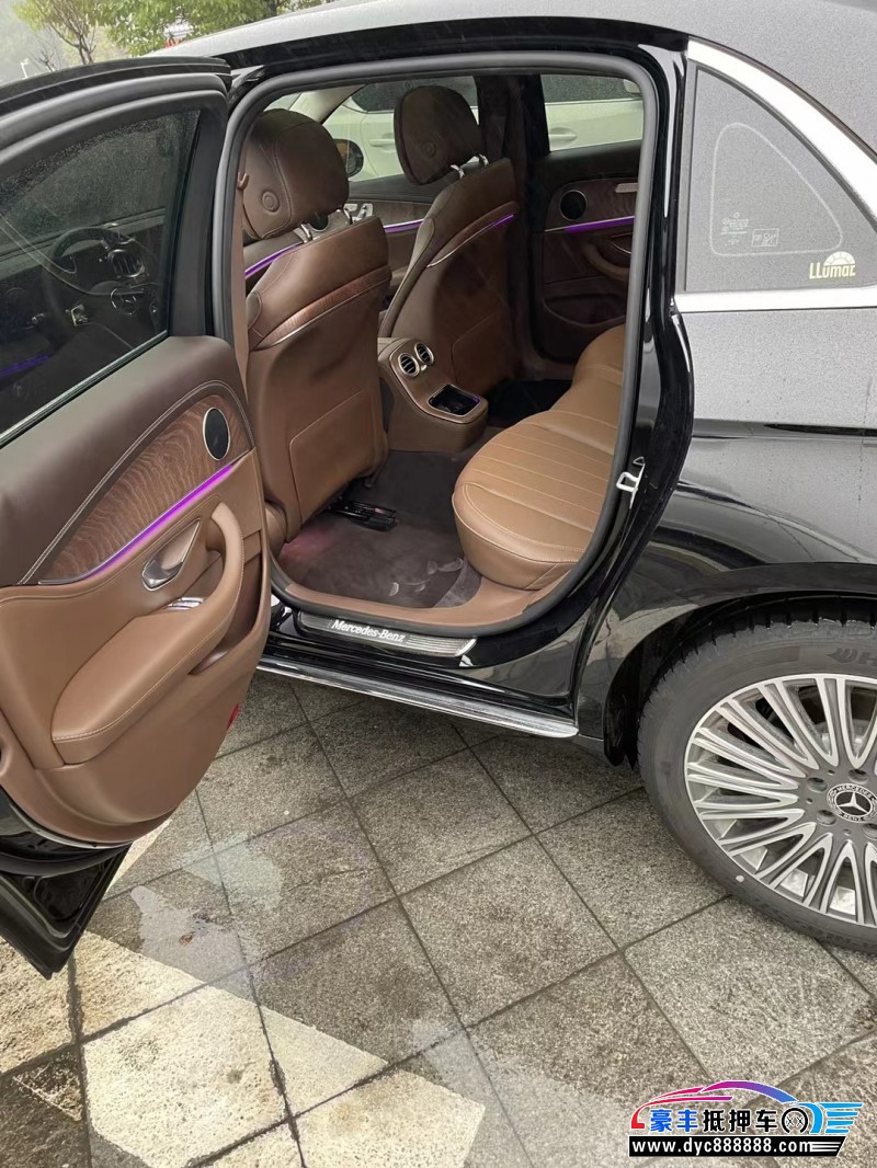 22年奔驰E轿车抵押车出售