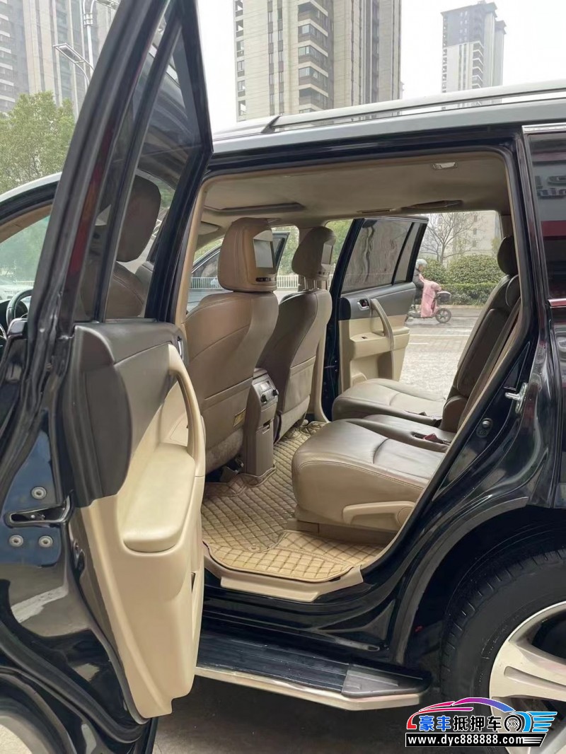 10年丰田汉兰达轿车抵押车出售