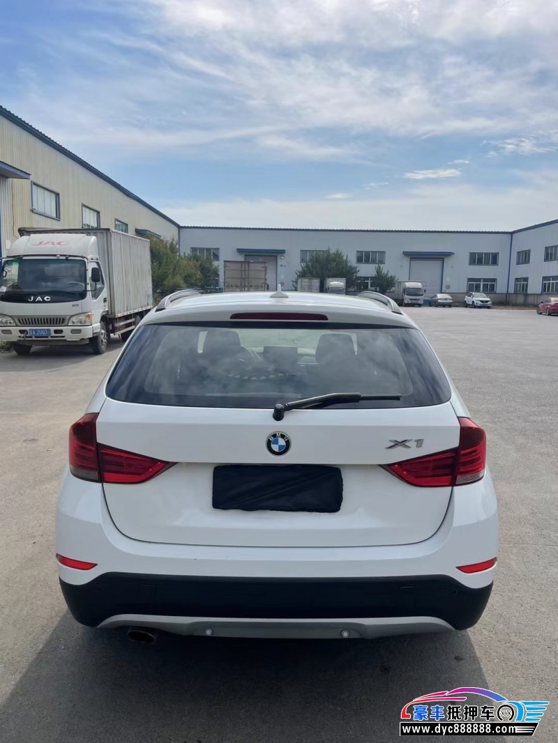 13年宝马X1轿车抵押车出售