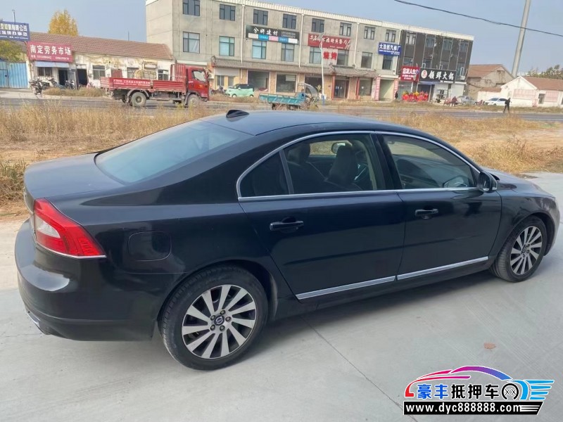 14年沃尔沃S80轿车抵押车出售