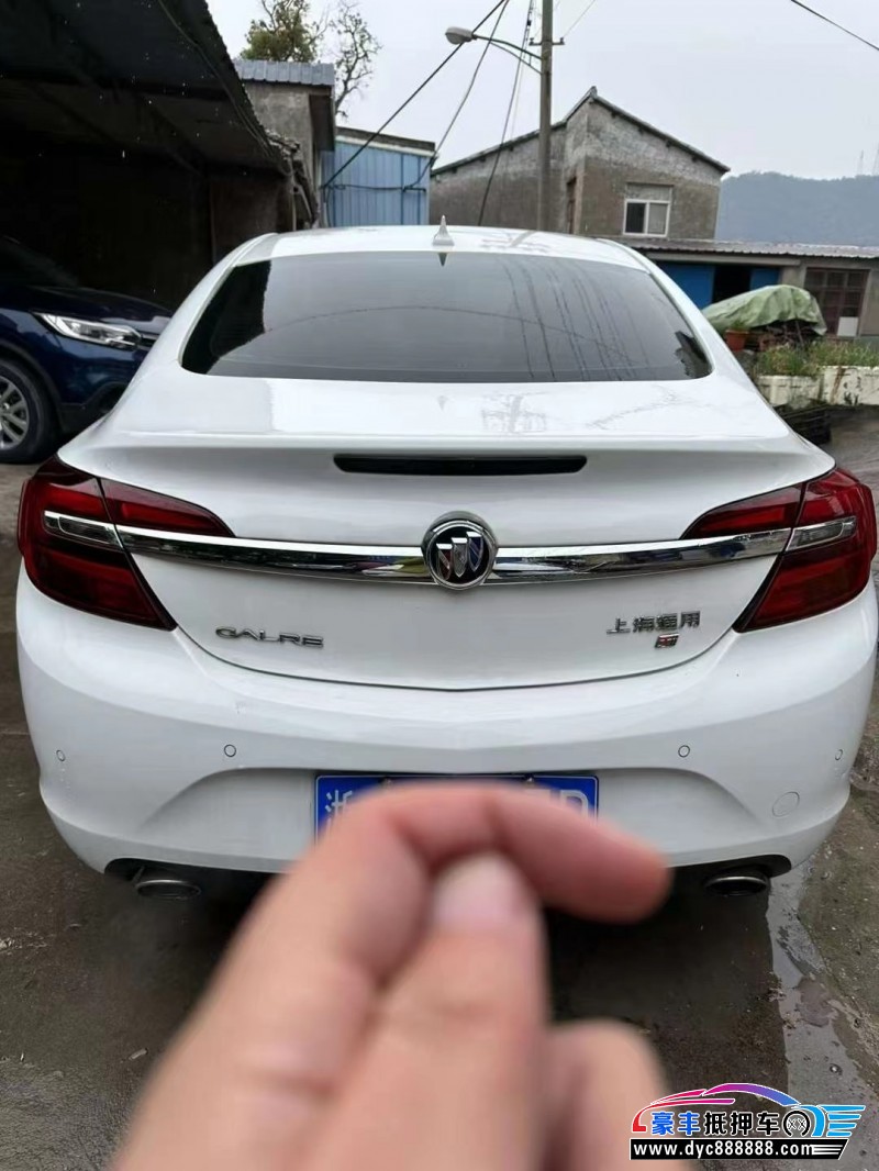 15年别克君威轿车抵押车出售