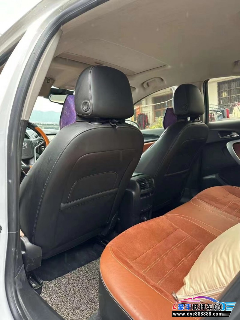 15年别克君威轿车抵押车出售