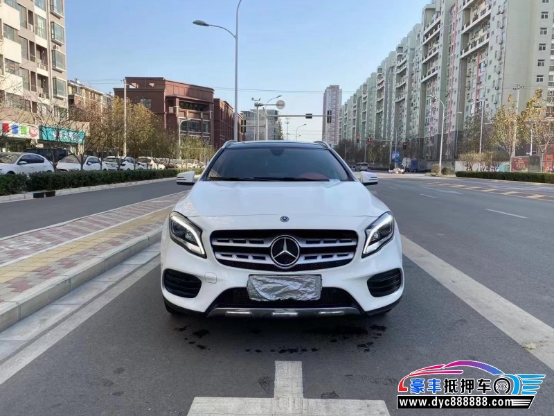 19年奔驰GLA轿车抵押车出售