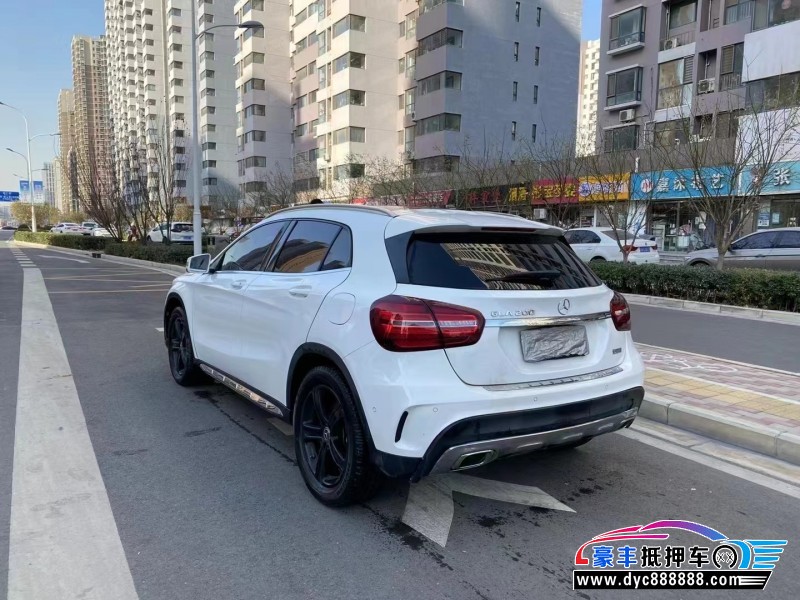 19年奔驰GLA轿车抵押车出售