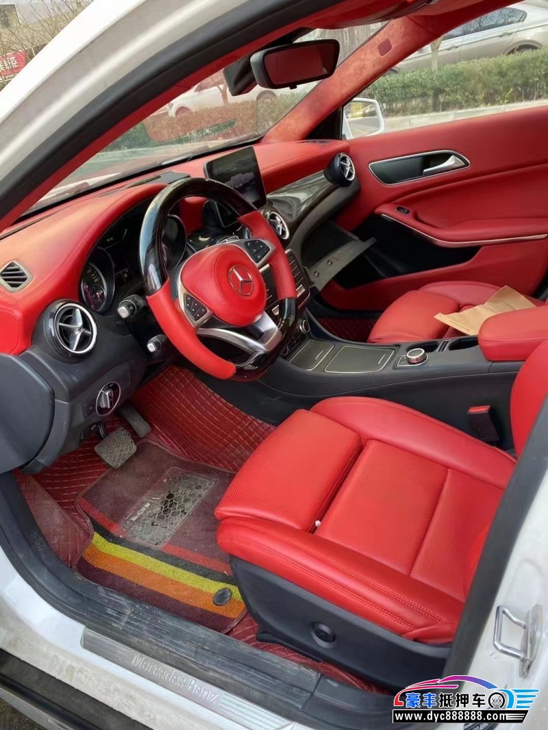 19年奔驰GLA轿车抵押车出售