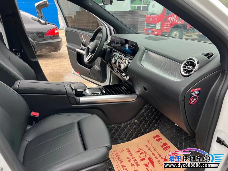 20年奔驰B级轿车抵押车出售