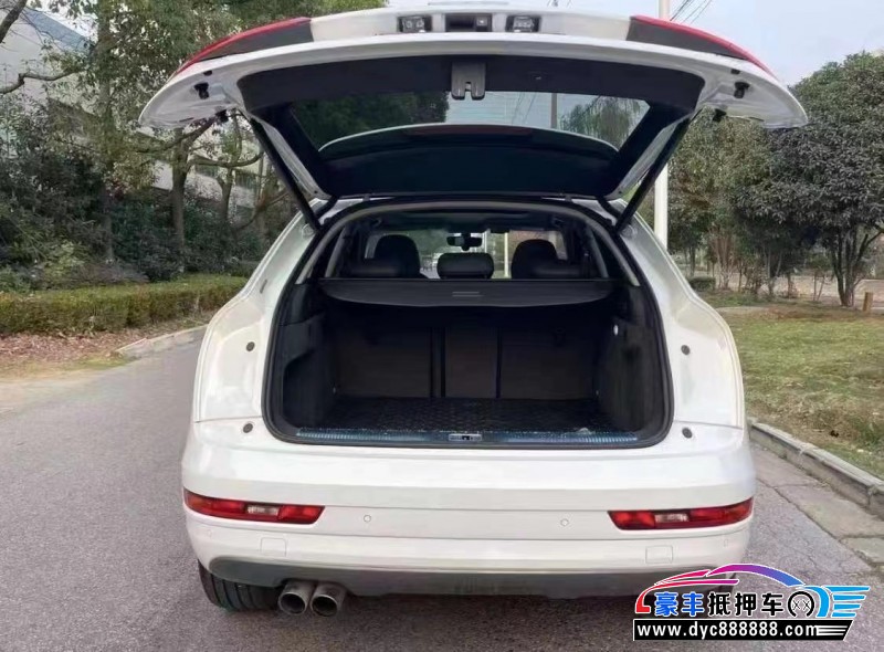 18年奥迪Q3轿车抵押车出售