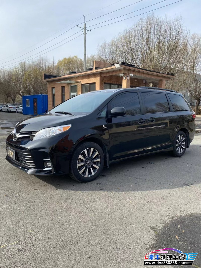 20年丰田塞纳轿车抵押车出售