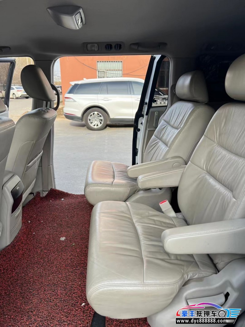 13年本田艾力绅轿车抵押车出售