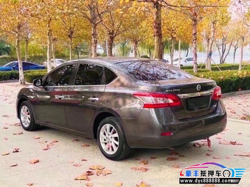 15年日产轩逸轿车抵押车出售