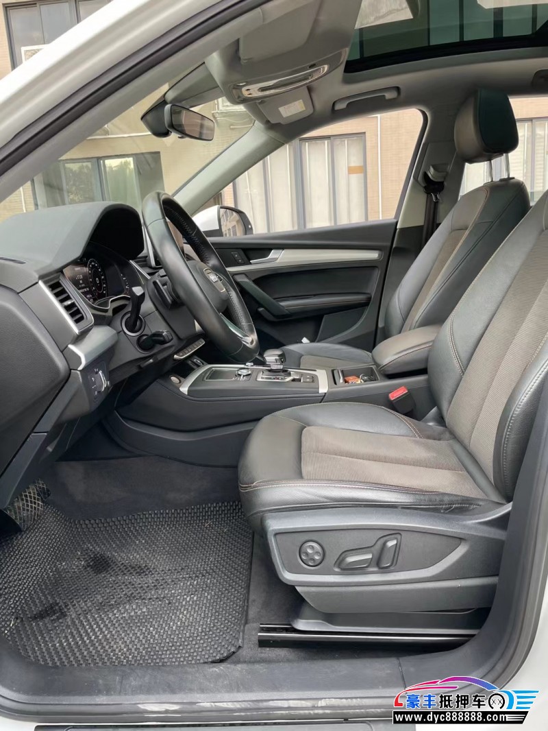 19年奥迪Q5轿车抵押车出售