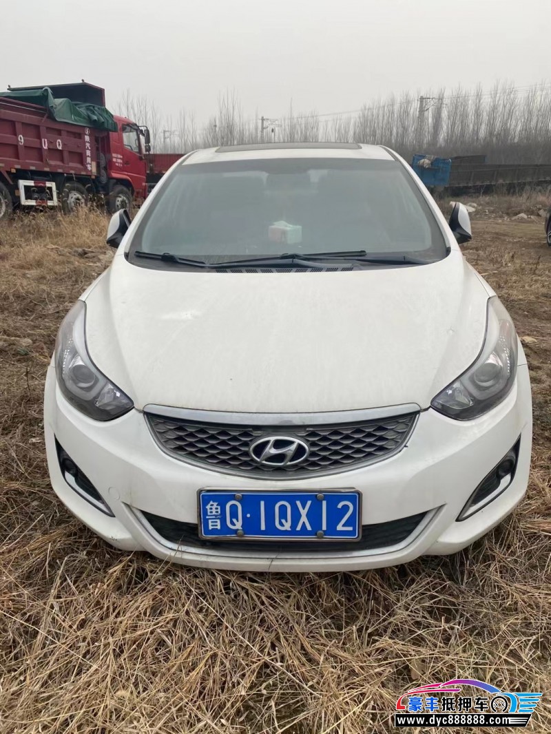 17年现代朗动轿车抵押车出售