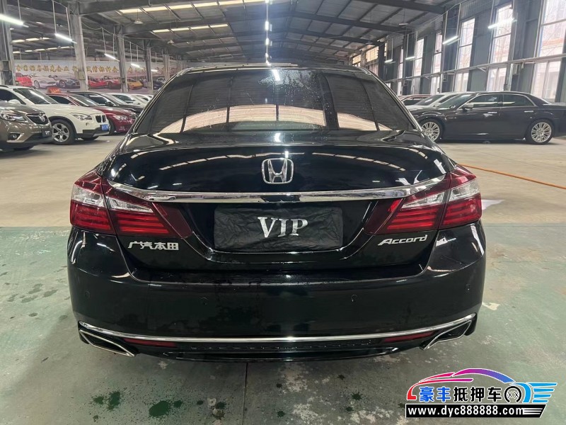 17年本田雅阁轿车抵押车出售