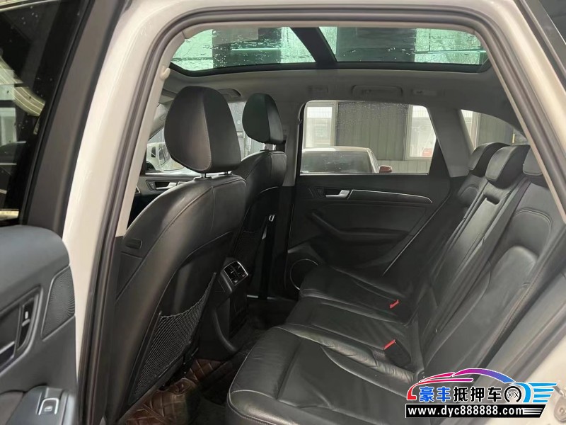 17年奥迪Q5轿车抵押车出售