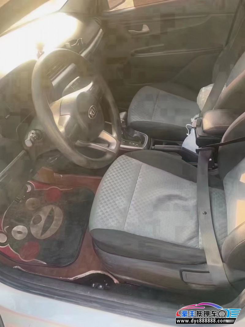 17年起亚K2轿车抵押车出售