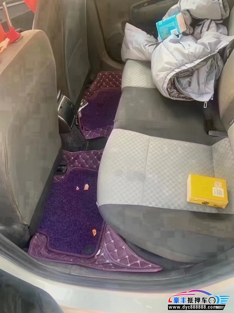 17年起亚K2轿车抵押车出售