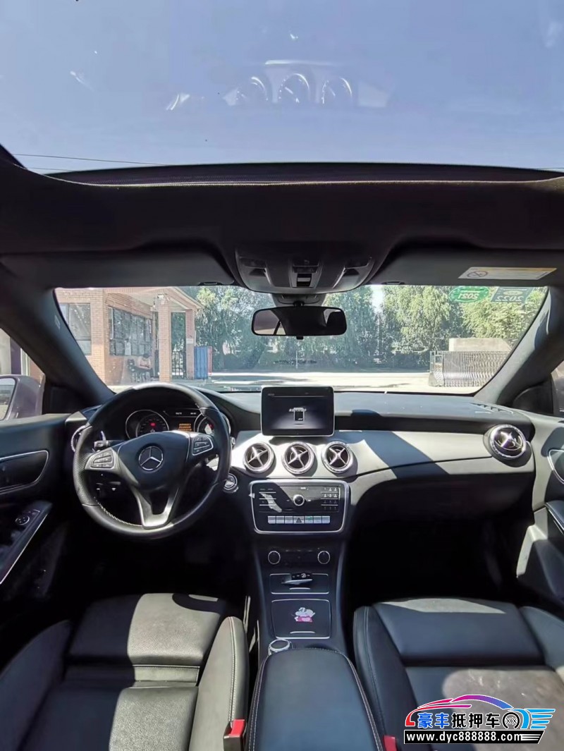 18年奔驰CLA轿车抵押车出售