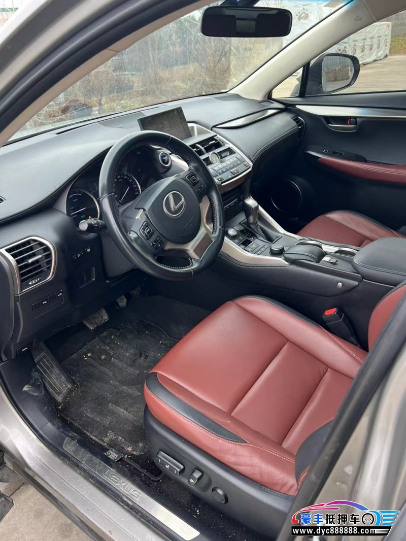 15年雷克萨斯NX轿车抵押车出售