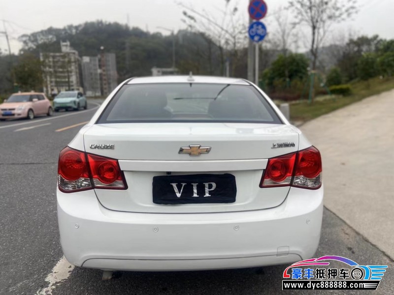 14年雪佛兰科鲁兹轿车抵押车出售