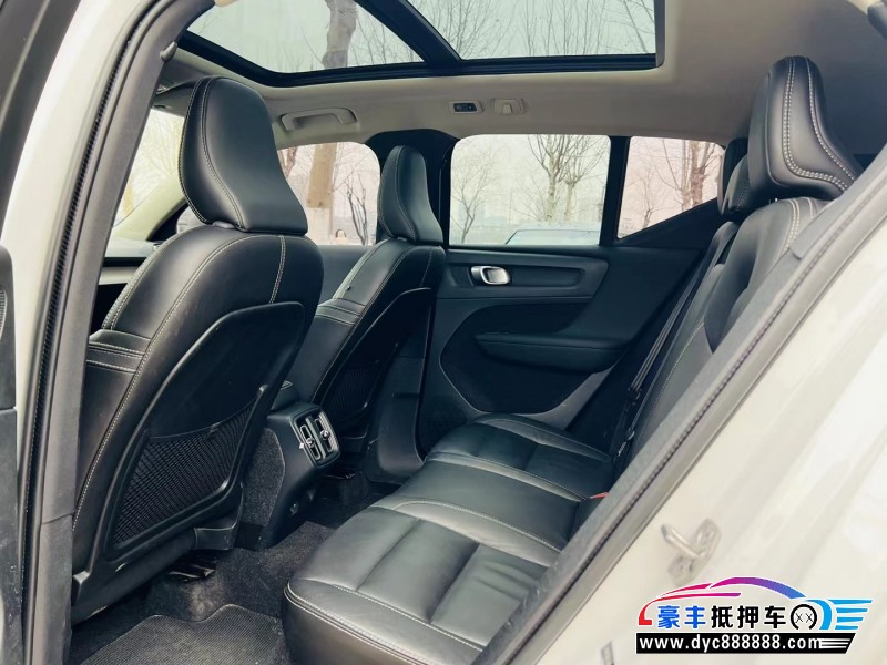 21年沃尔沃XC40轿车抵押车出售