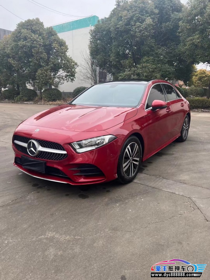 20年奔驰A轿车抵押车出售