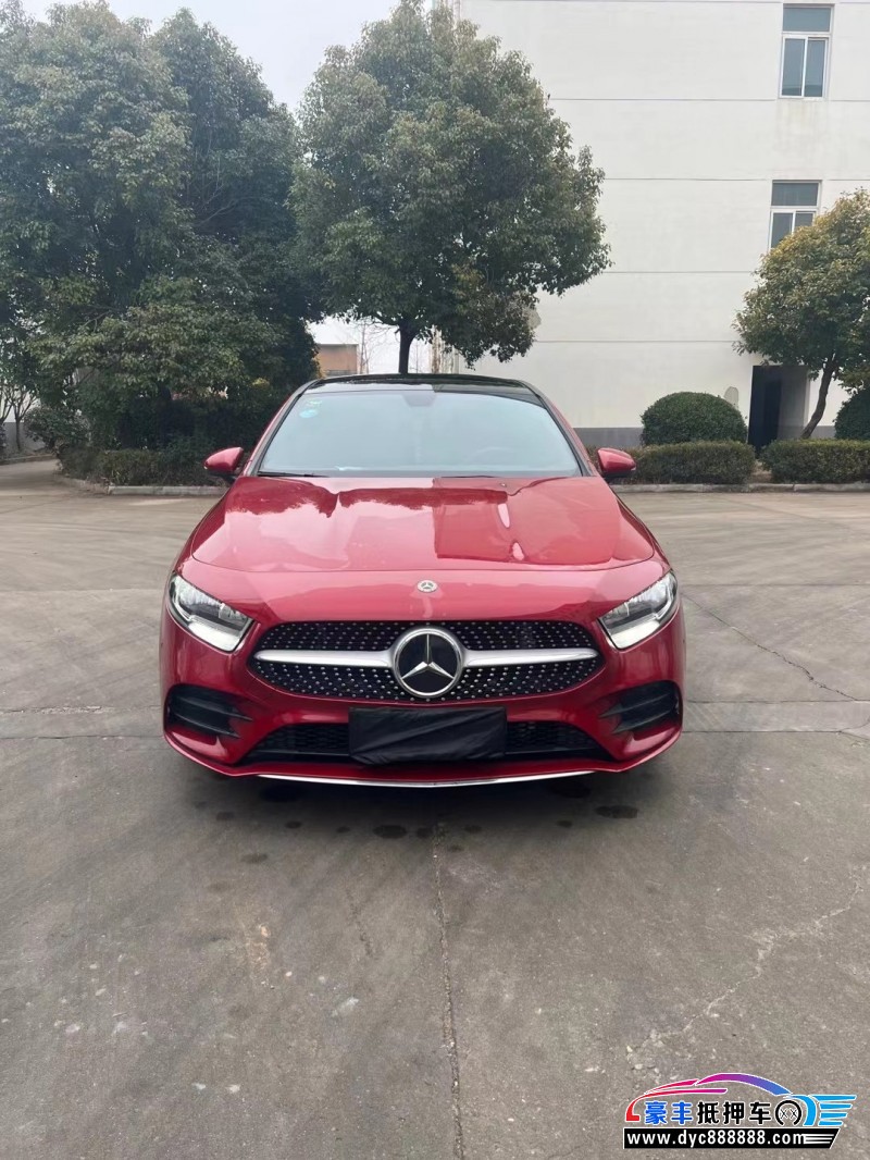 20年奔驰A轿车抵押车出售