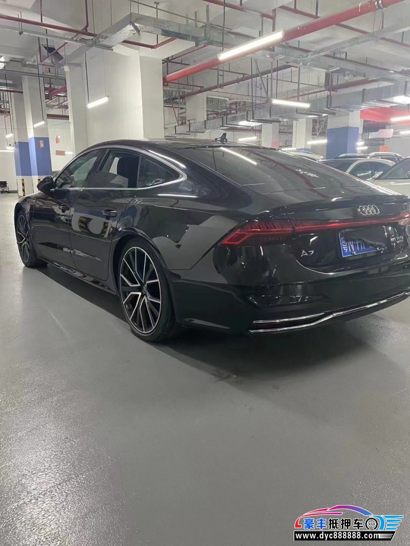 19年奥迪A7轿车抵押车出售