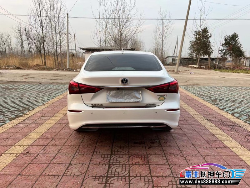 19年长安逸动轿车抵押车出售