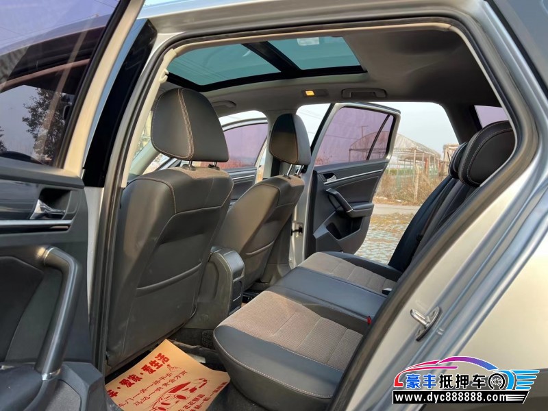 17年大众蔚领轿车抵押车出售