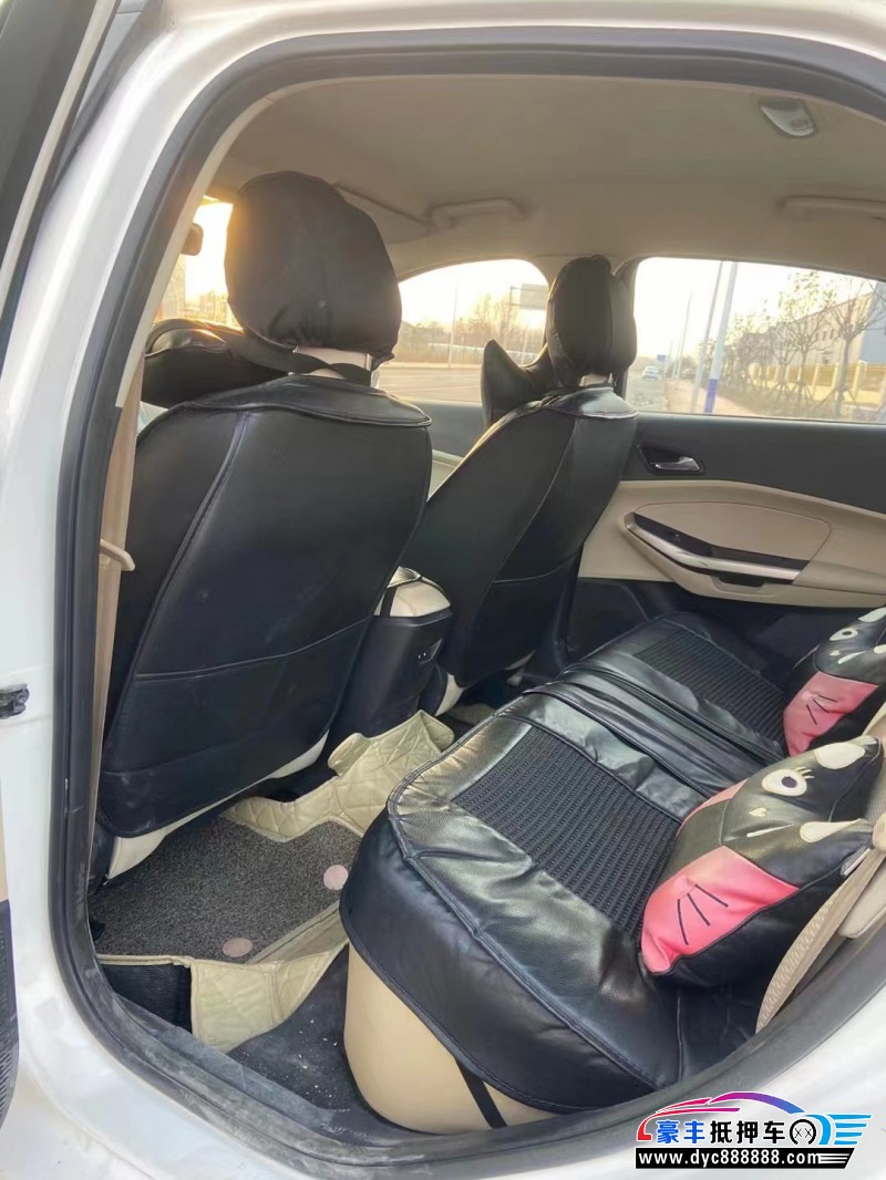 17年福特福睿斯轿车抵押车出售