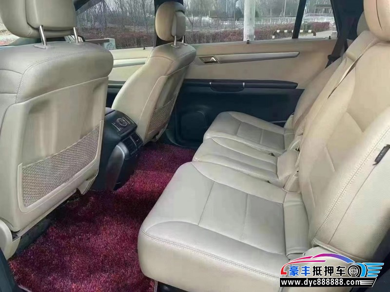 13年奔驰R轿车抵押车出售