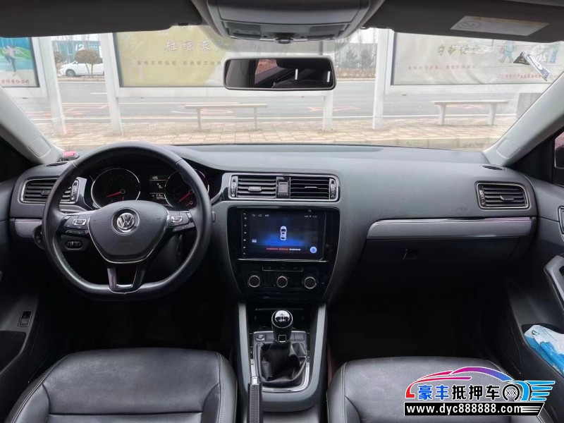 18年大众速腾轿车抵押车出售