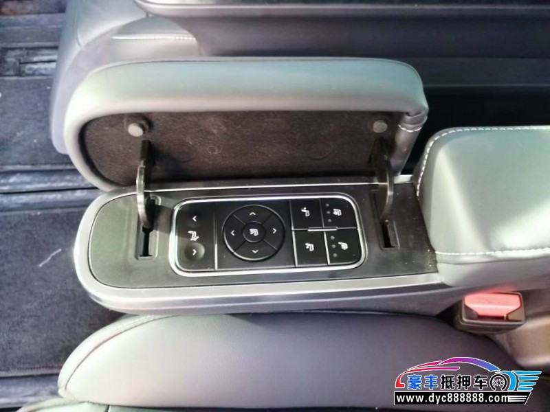 22年传祺GM8MPV抵押车出售