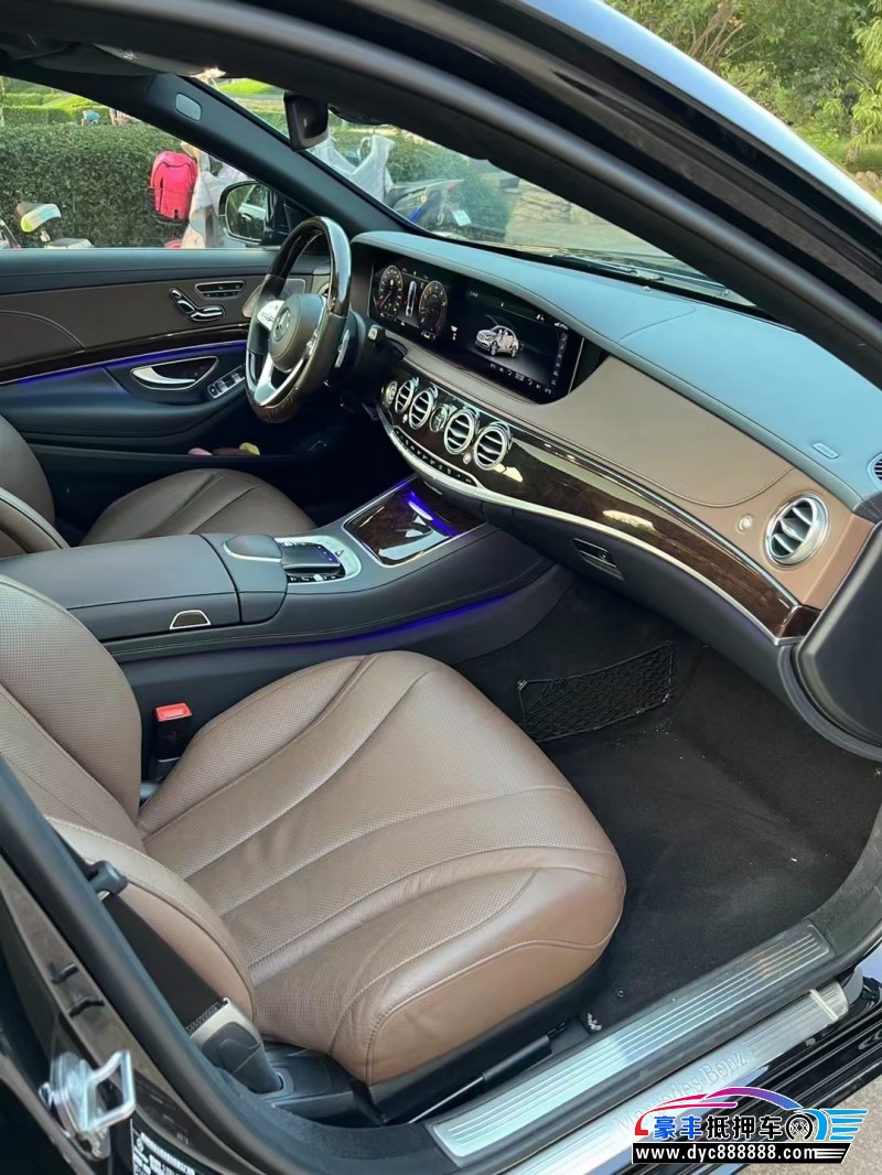 20年奔驰S轿车抵押车出售