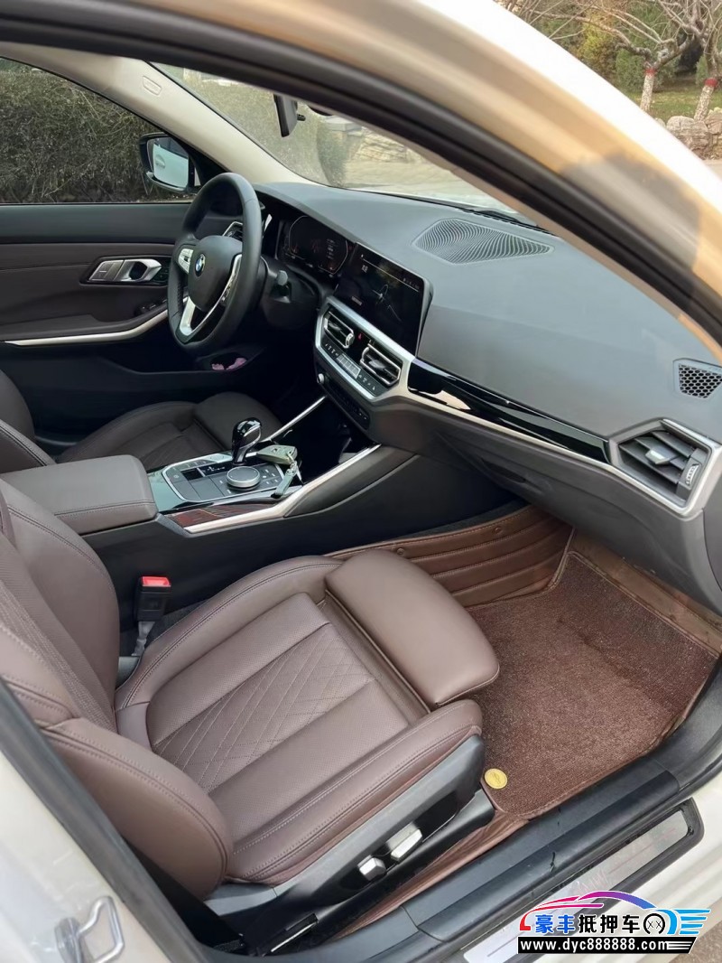 22年宝马3系轿车抵押车出售