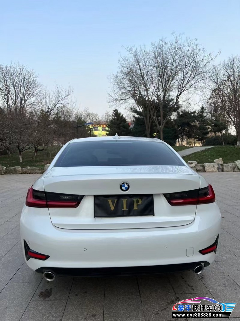 22年宝马3系轿车抵押车出售